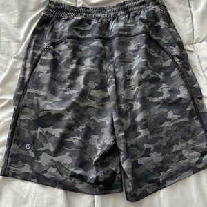 Lululemon pace breaker shorts